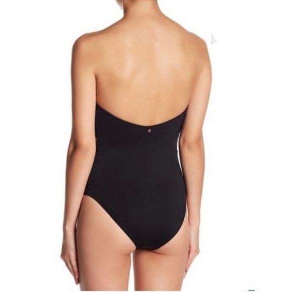 Red Carter Size XS 4 Black One Piece Swimsuit NWT Removable Strap Crochet Sides - Picture 11 of 12